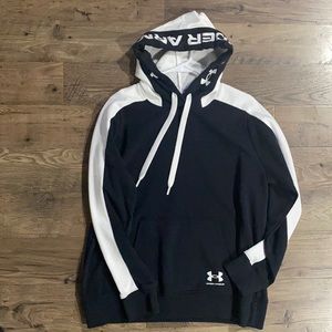 Woman’s size large under armour hoodie